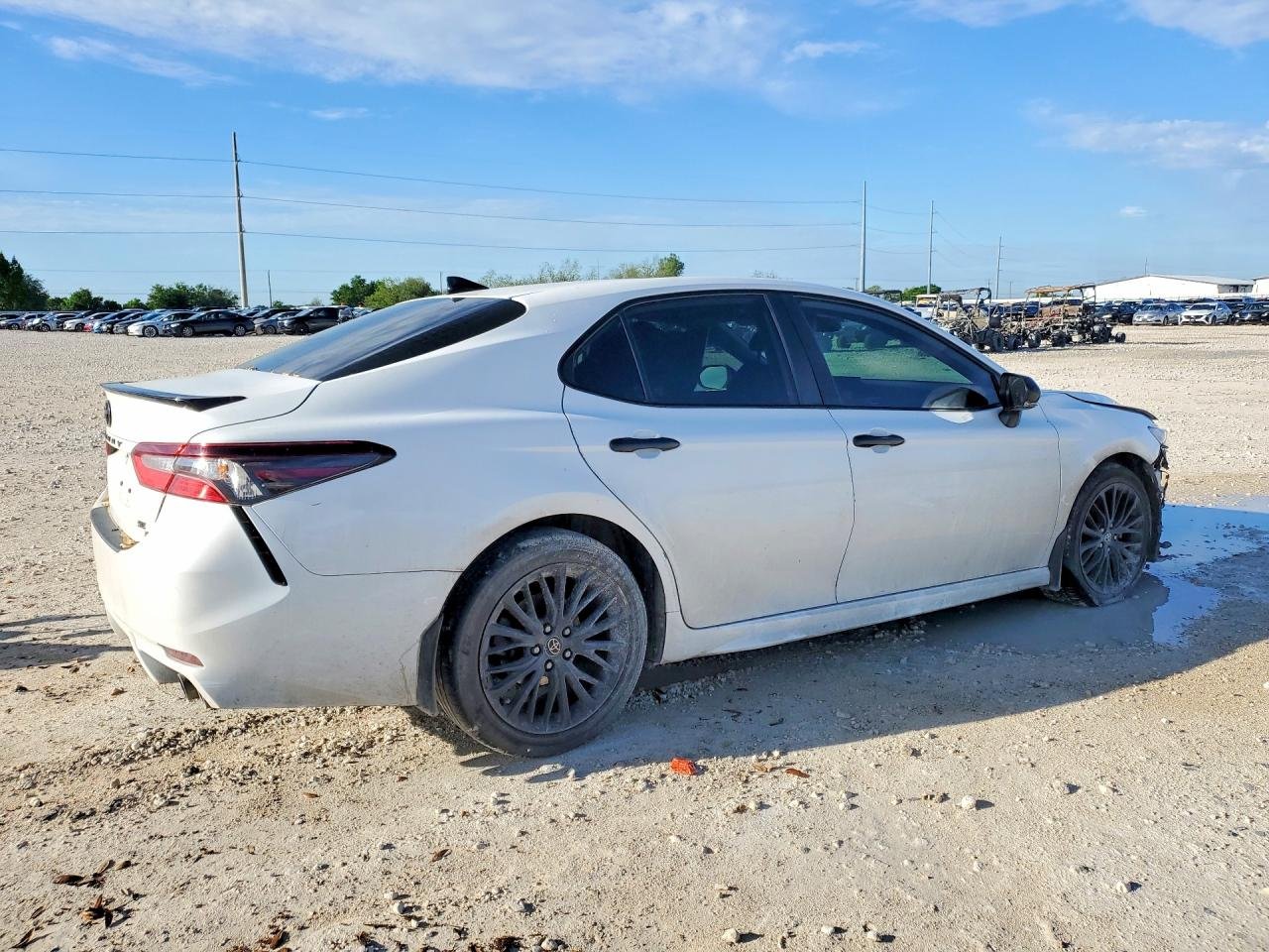 2022 Toyota Camry Se Nightshade 3