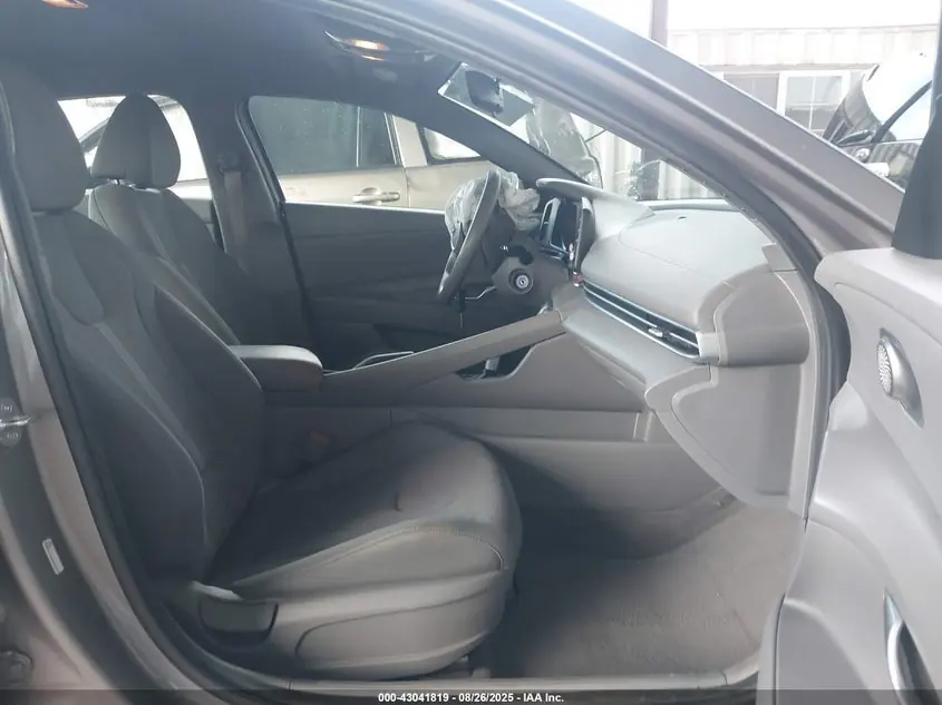 2023 Hyundai Elantra Se 10