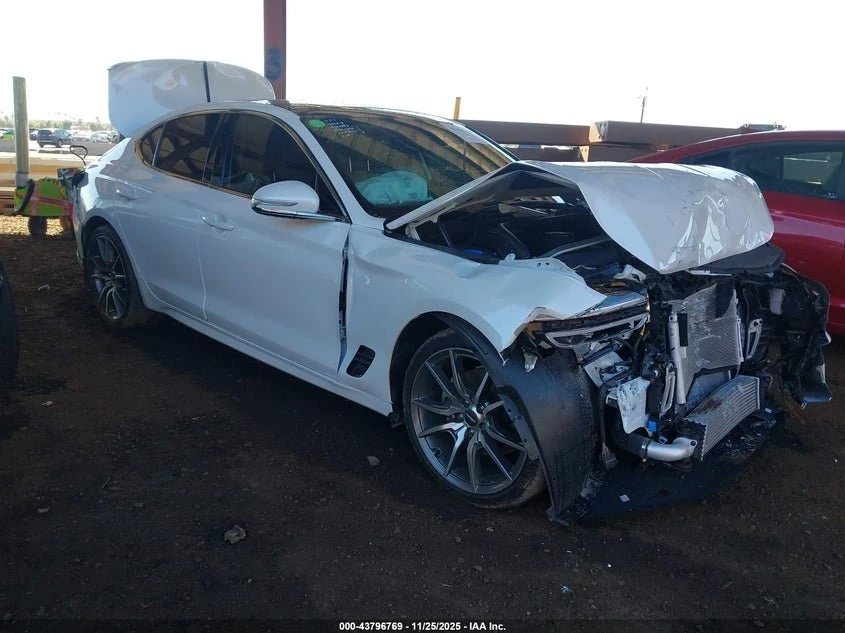 2022 Genesis G70 2.0T Rwd 9