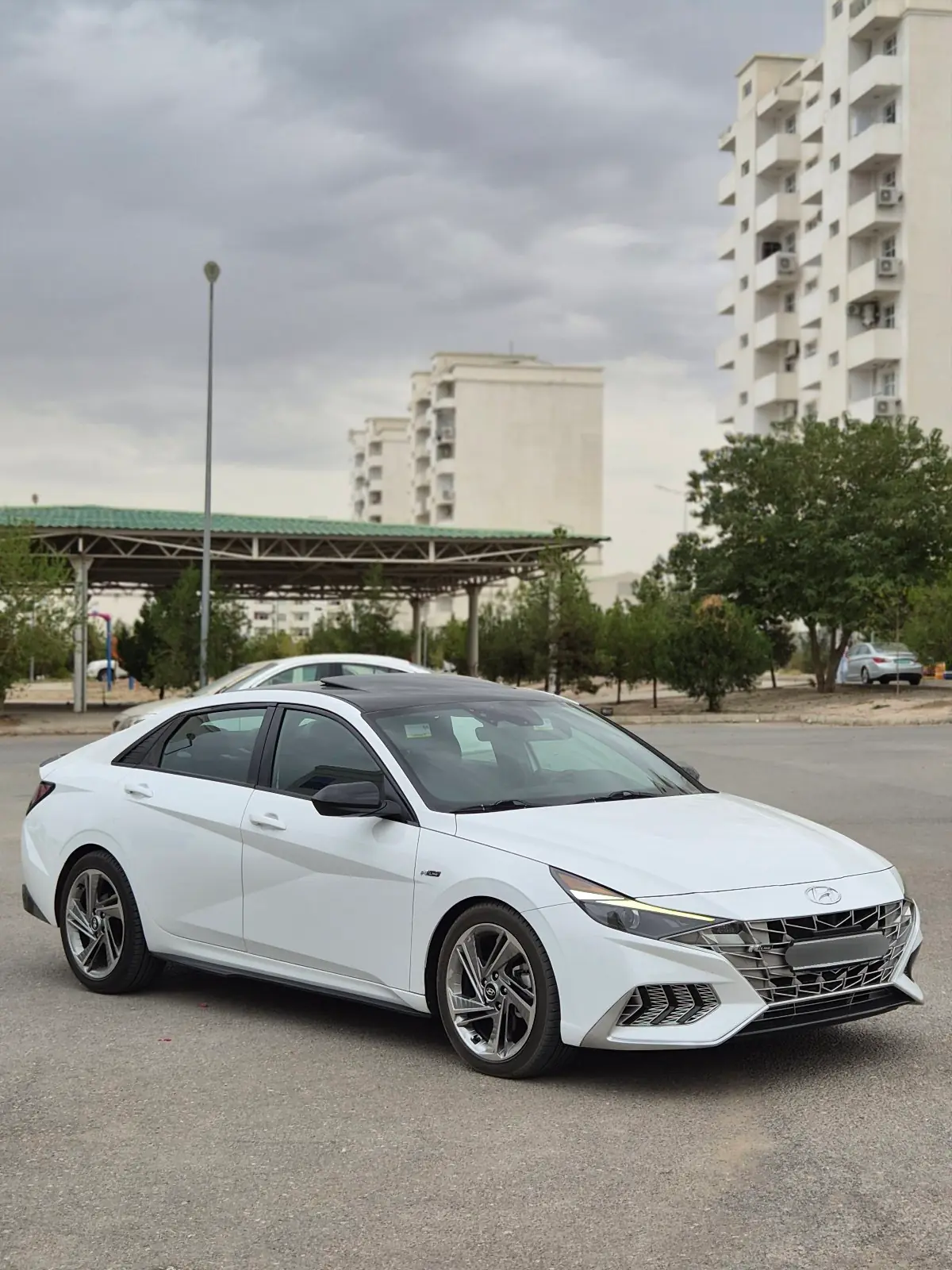 2022 HYUNDAI Elantra 5