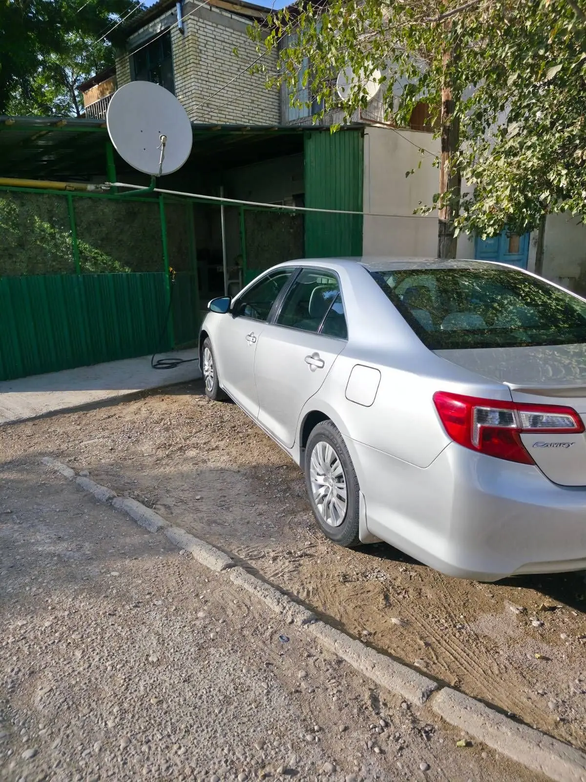 2014 TOYOTA Camry 4