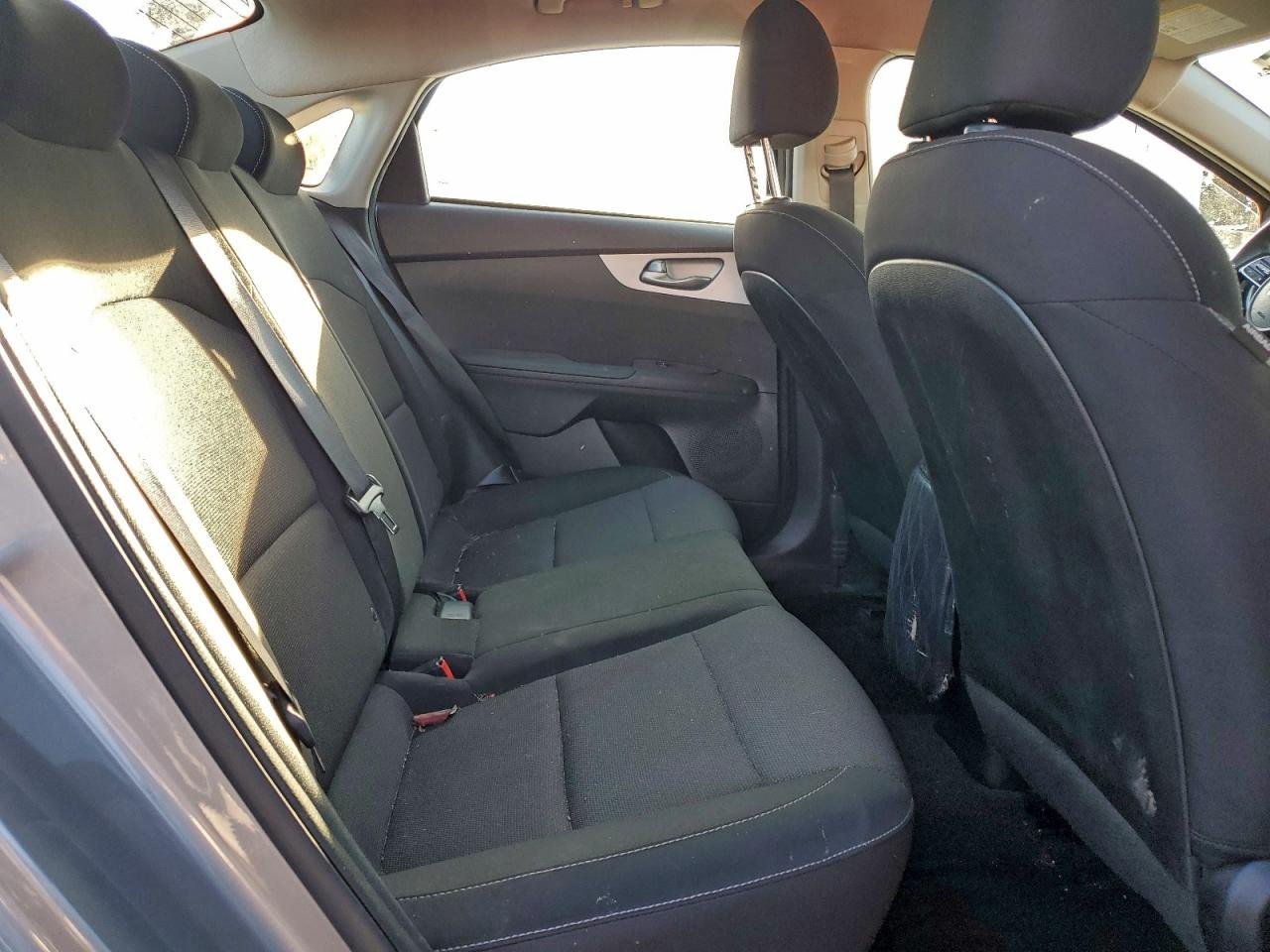 2023 Kia Forte Lx 11