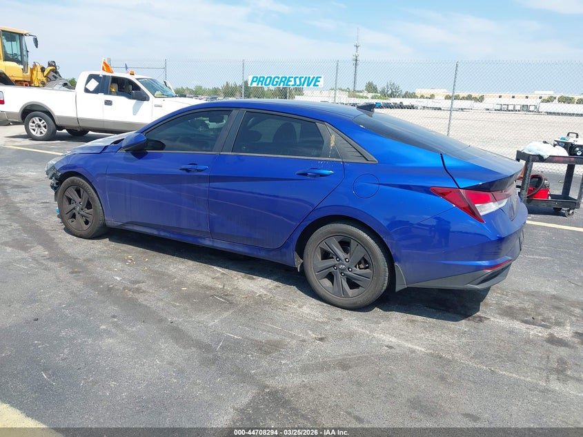 2022 Hyundai Elantra Sel 3