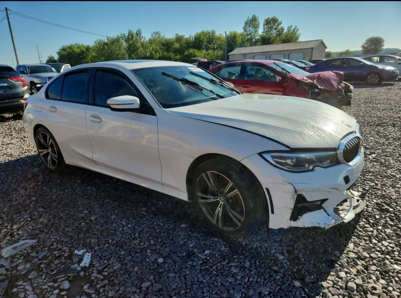 2022 BMW 330Xi 1