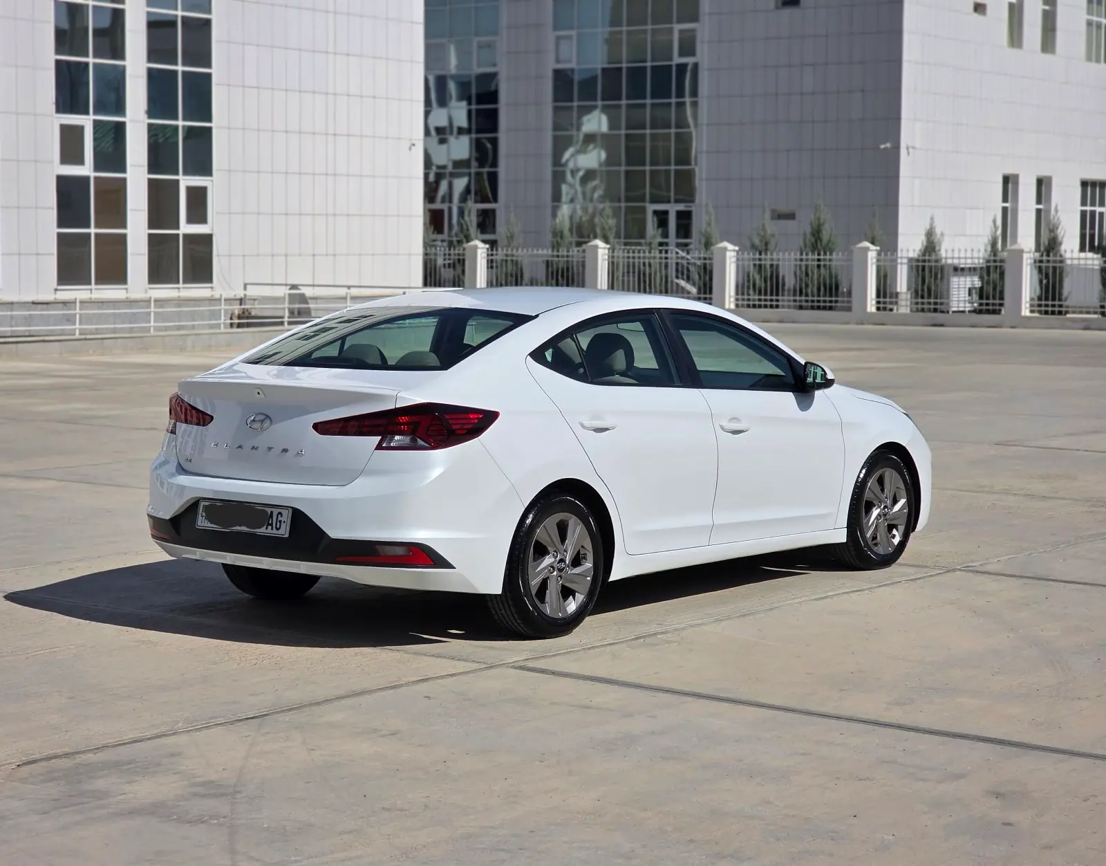 2020 HYUNDAI Elantra 2
