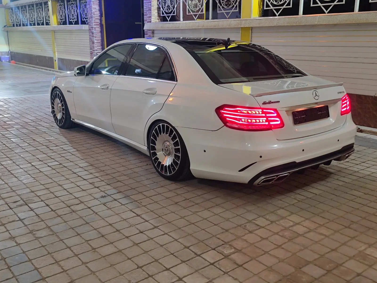 2009 MERCEDES-BENZ E350 5