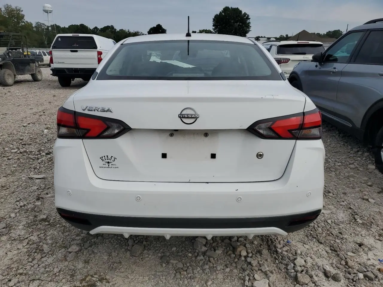 2023 Nissan Versa S 6