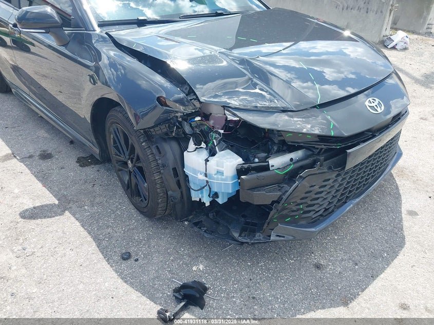 2025 Toyota Camry Se 14