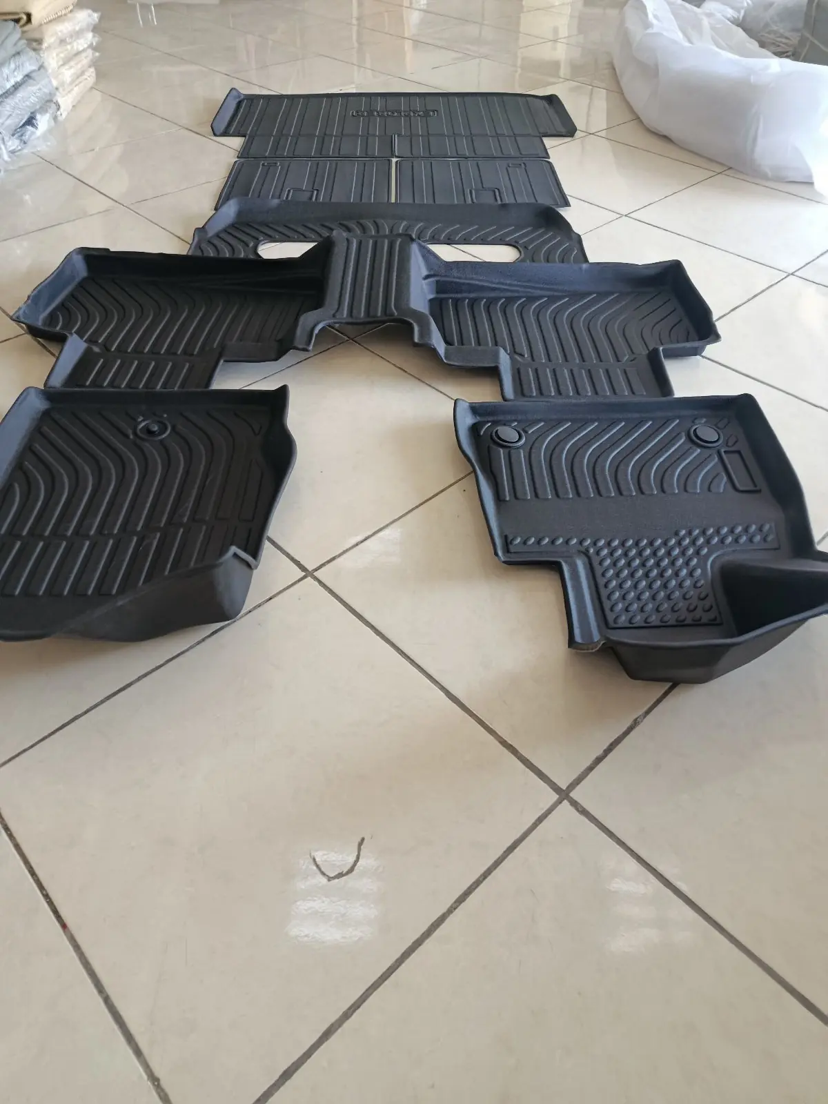 Ford Explorer 2020 tutus salon rezin kowrik 3