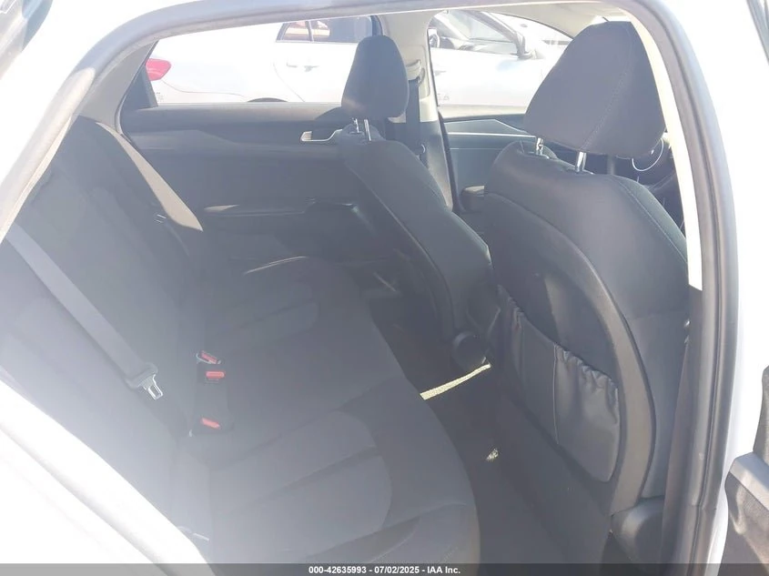 2022 Kia K5 Lxs 9