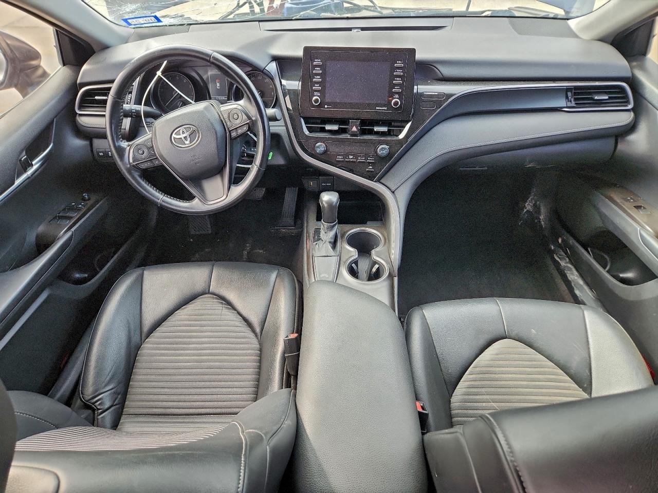 2021 Toyota Camry Se 8