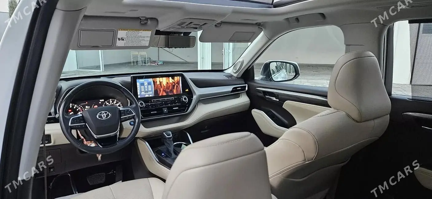 2021 Toyota Highlander Platinum 7