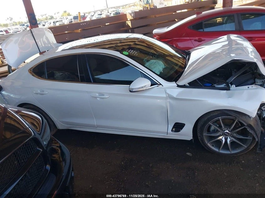 2022 Genesis G70 2.0T Rwd 21
