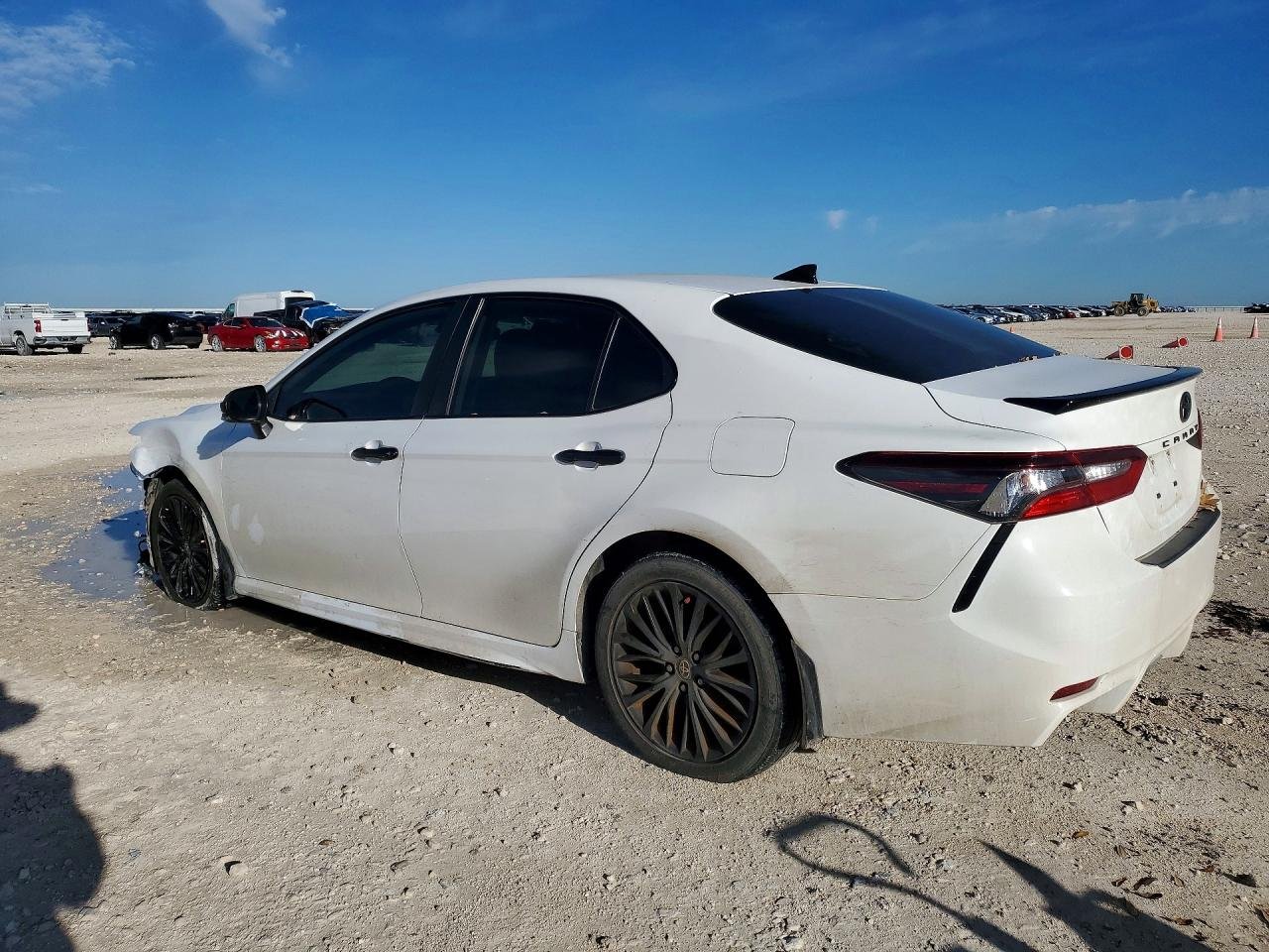 2022 Toyota Camry Se Nightshade 2