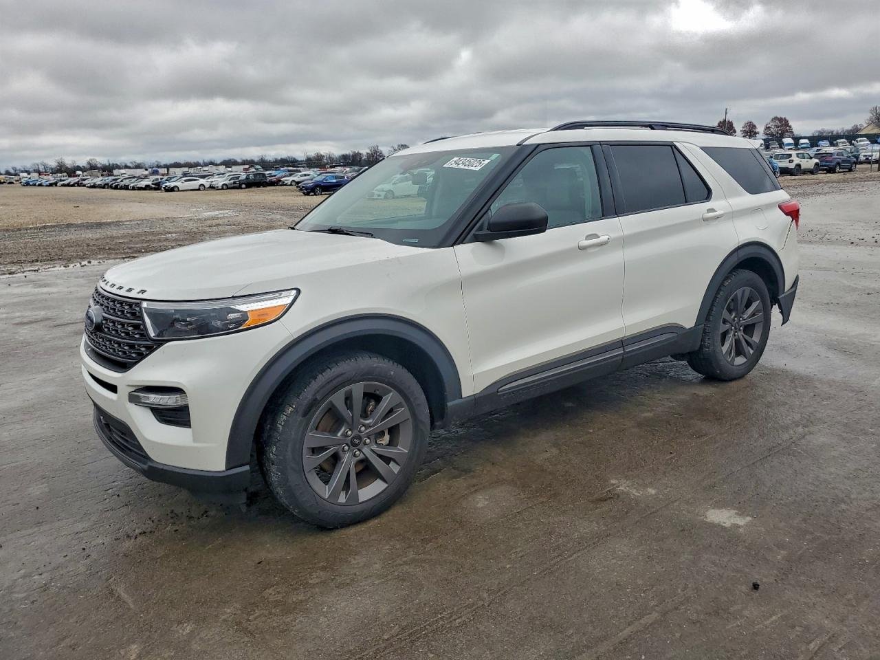 2021 Ford Explorer Xlt 1
