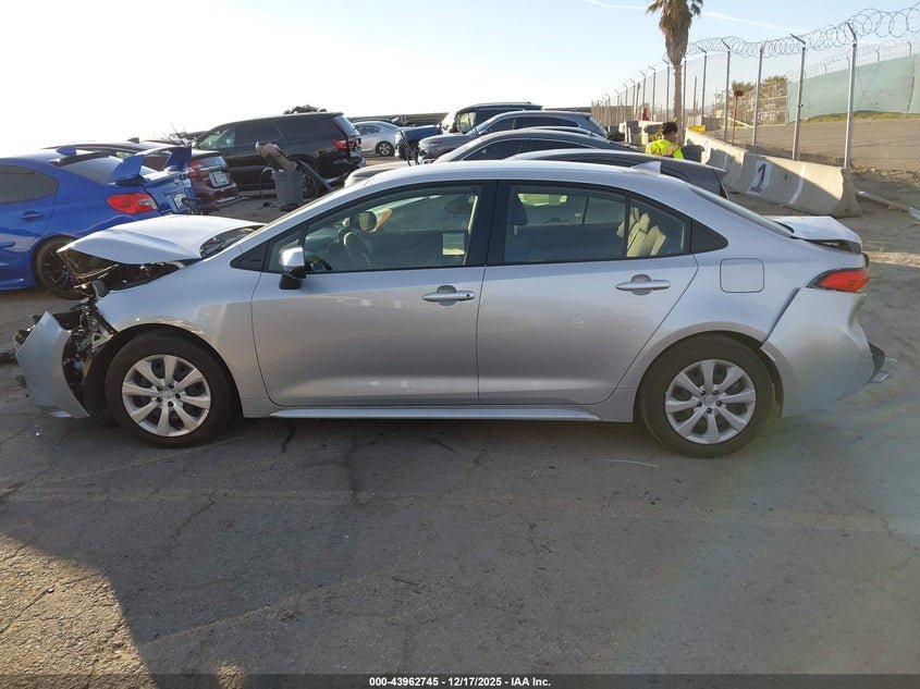 2022 Toyota Corolla Le 18