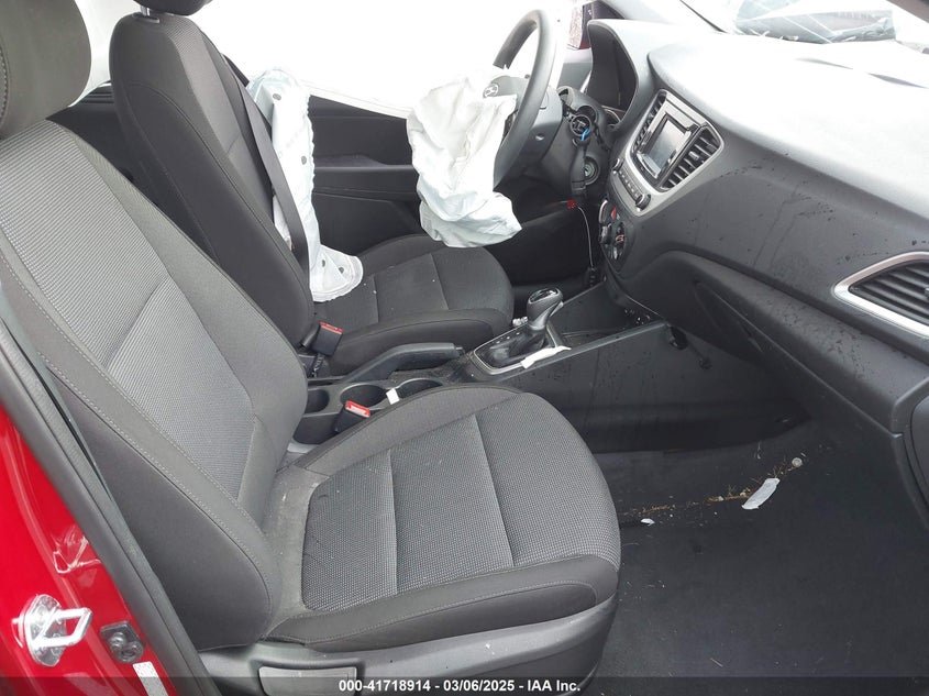 2022 Hyundai Accent Se 13