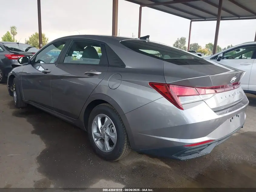2023 Hyundai Elantra Se 8