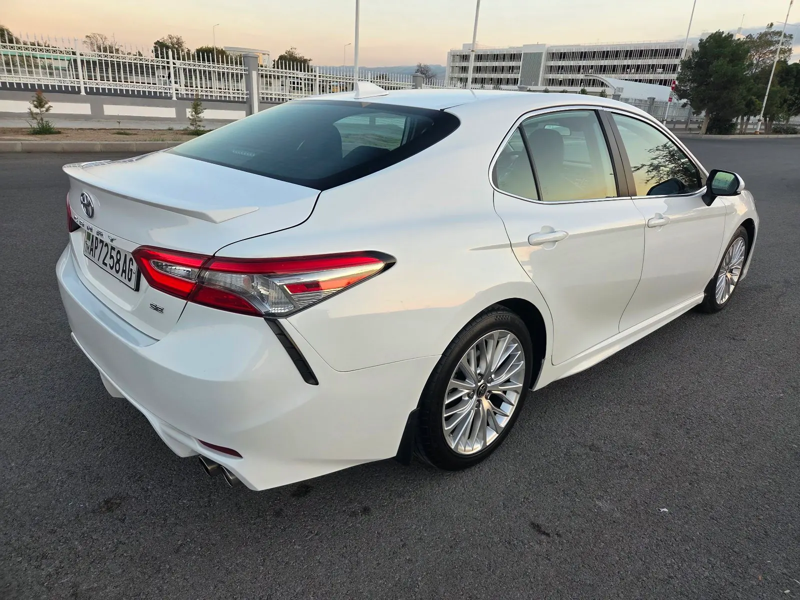 2019 Toyota Camry L 3