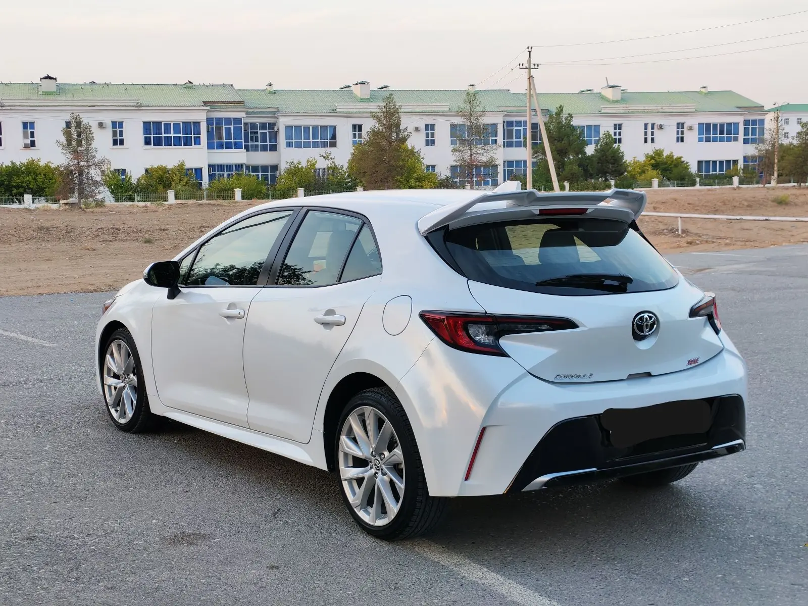 2025 Toyota Corolla Xse 2