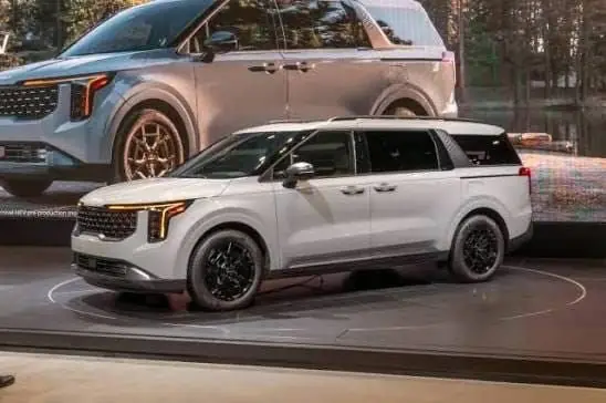Kia Carnival 2021-2026 ak aynasy 1