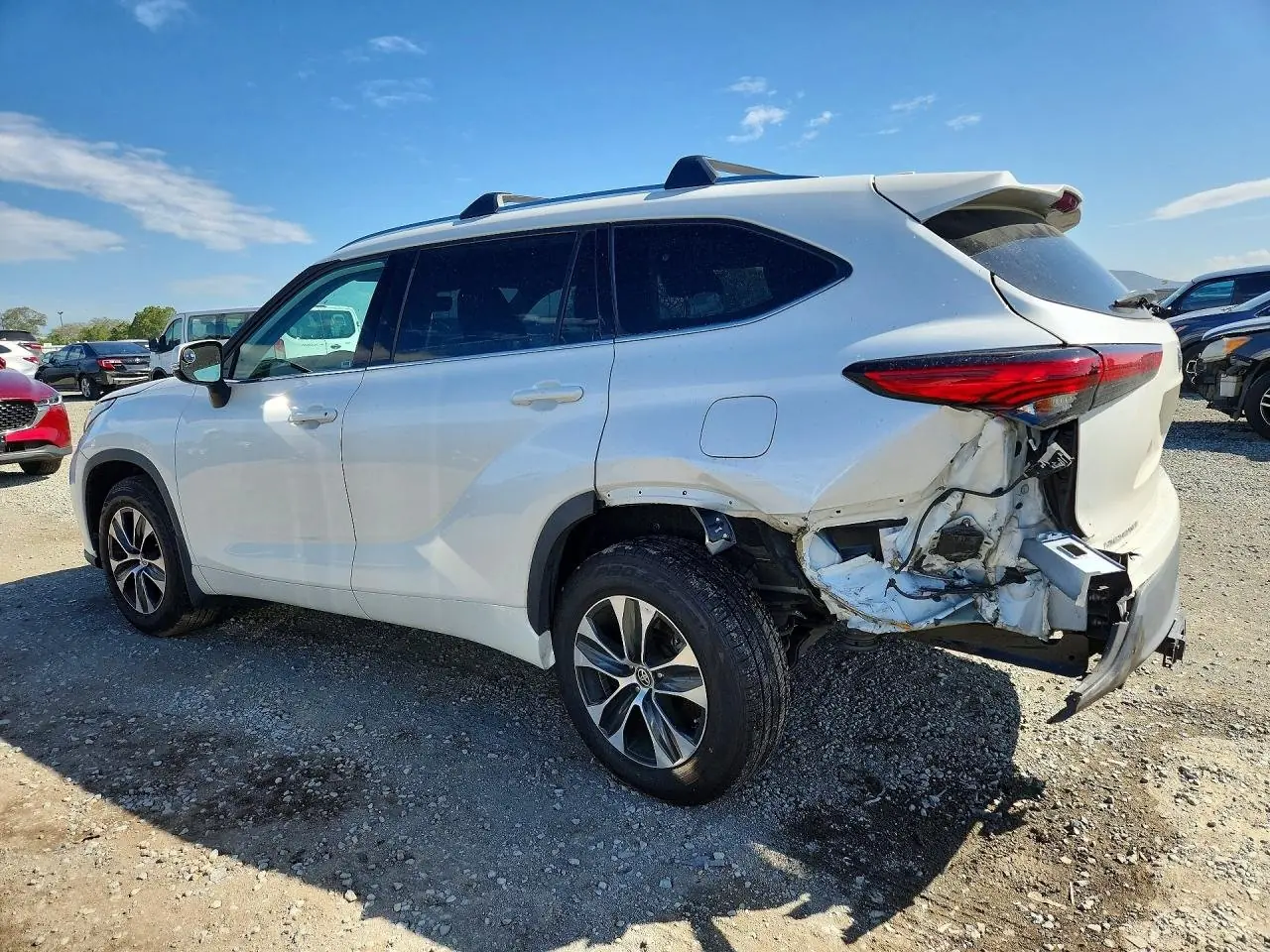2021 Toyota Highlander Xle 2