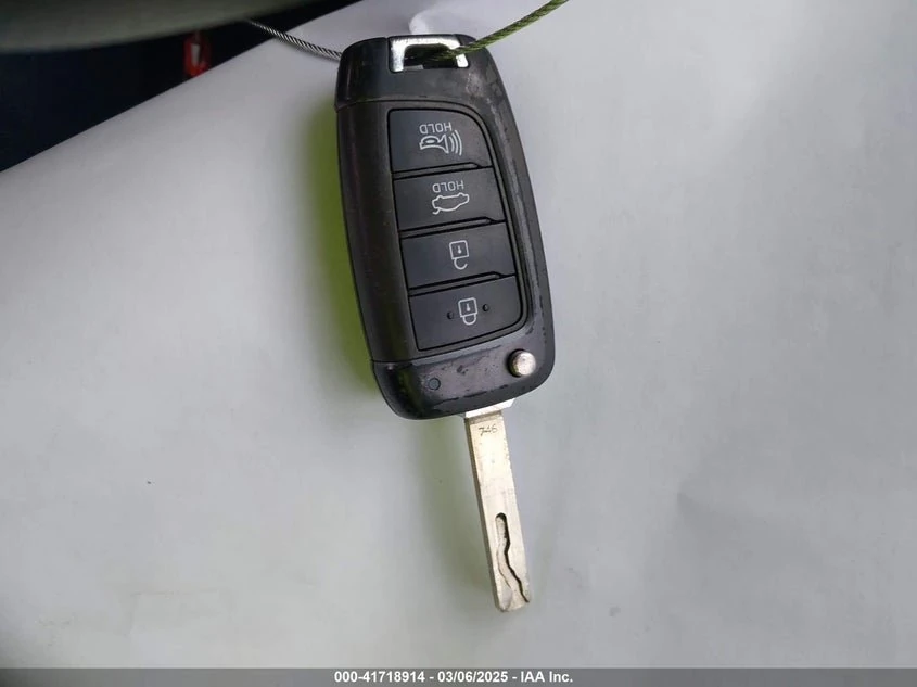2022 Hyundai Accent Se 19