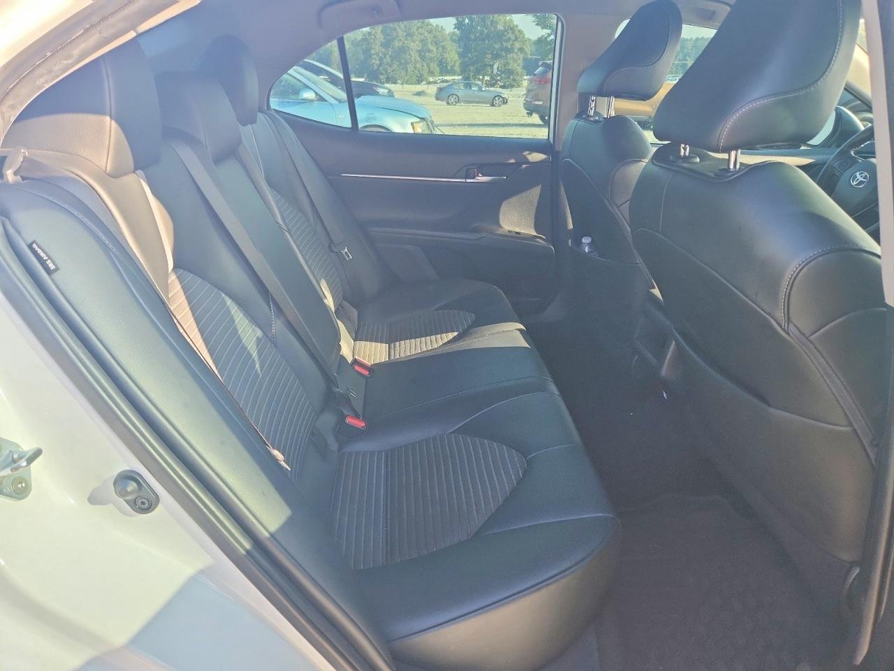 2021 Toyota Camry Se 12