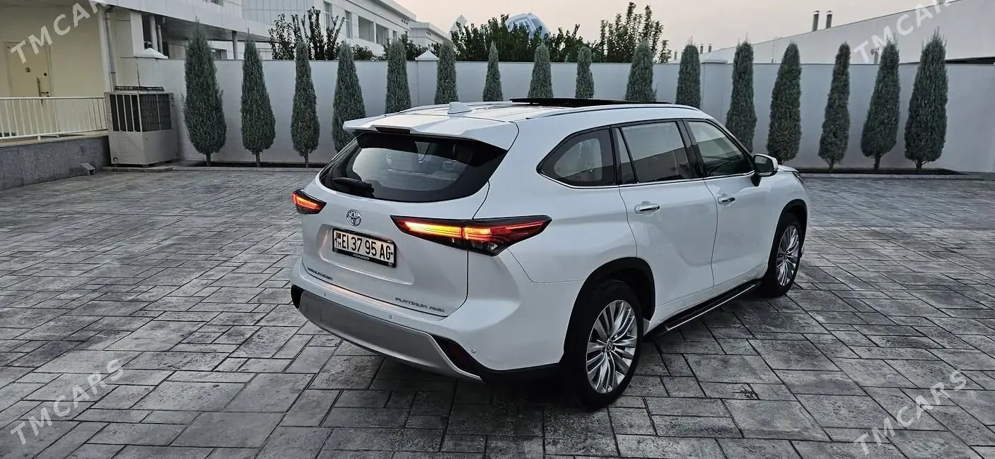2021 Toyota Highlander Platinum 4