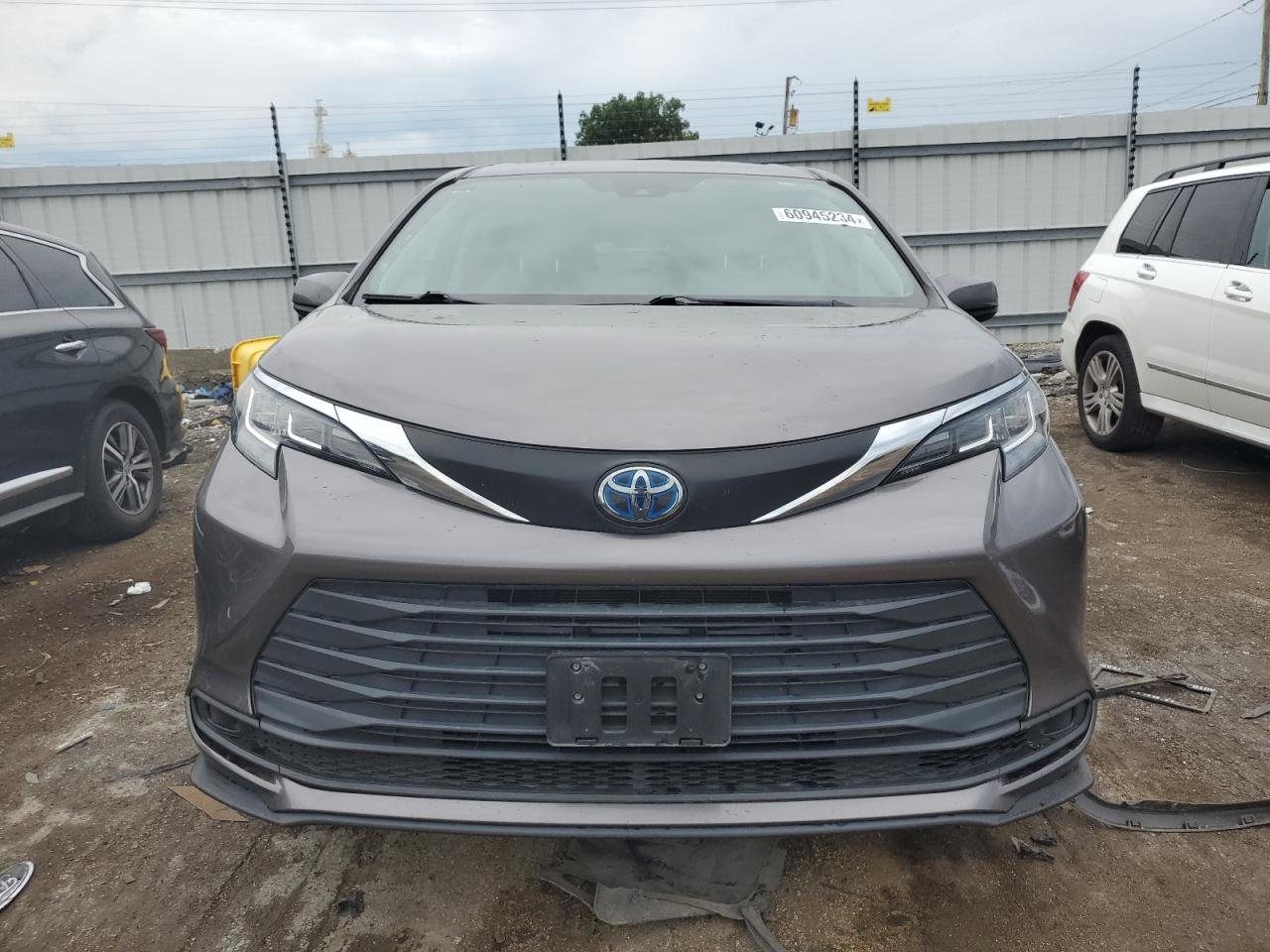 2021 Toyota Sienna Le 5