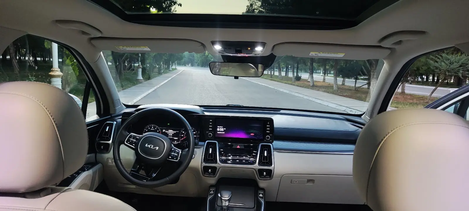 2022 Kia Sorento S 8
