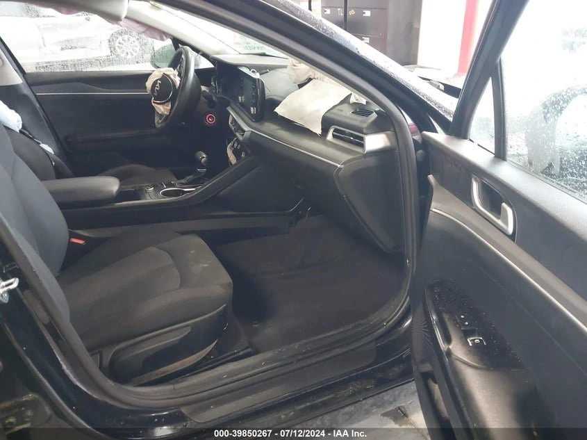 2022 Kia K5 Lx 13