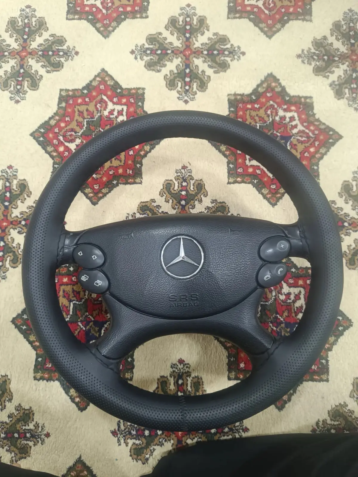Mercedes-Benz W211 2