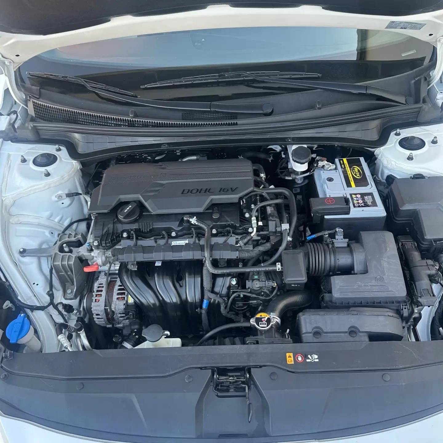 2022 HYUNDAI Elantra 3