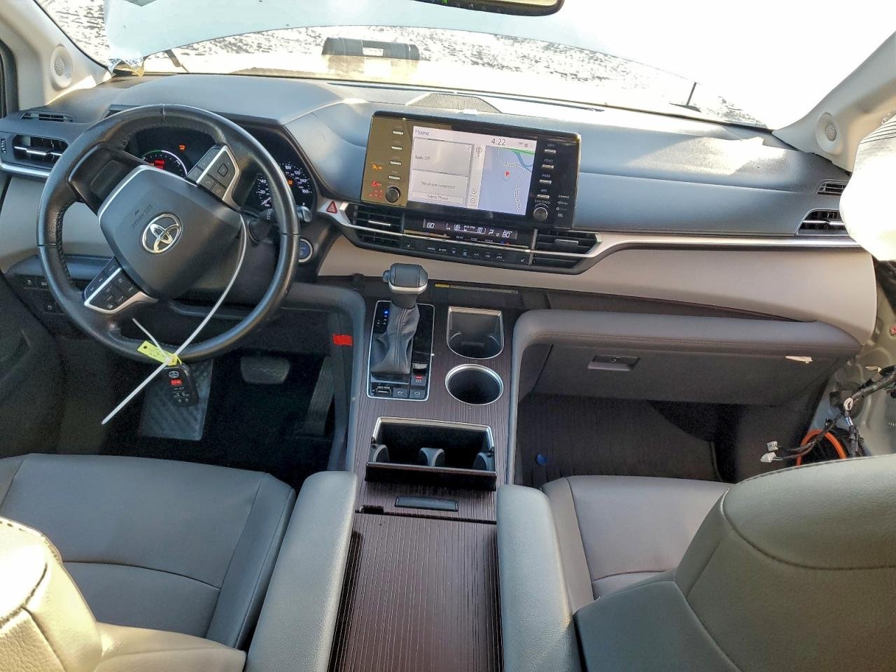 2021 Toyota Sienna Xle 16