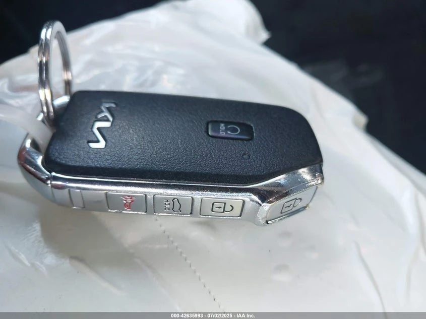 2022 Kia K5 Lxs 12