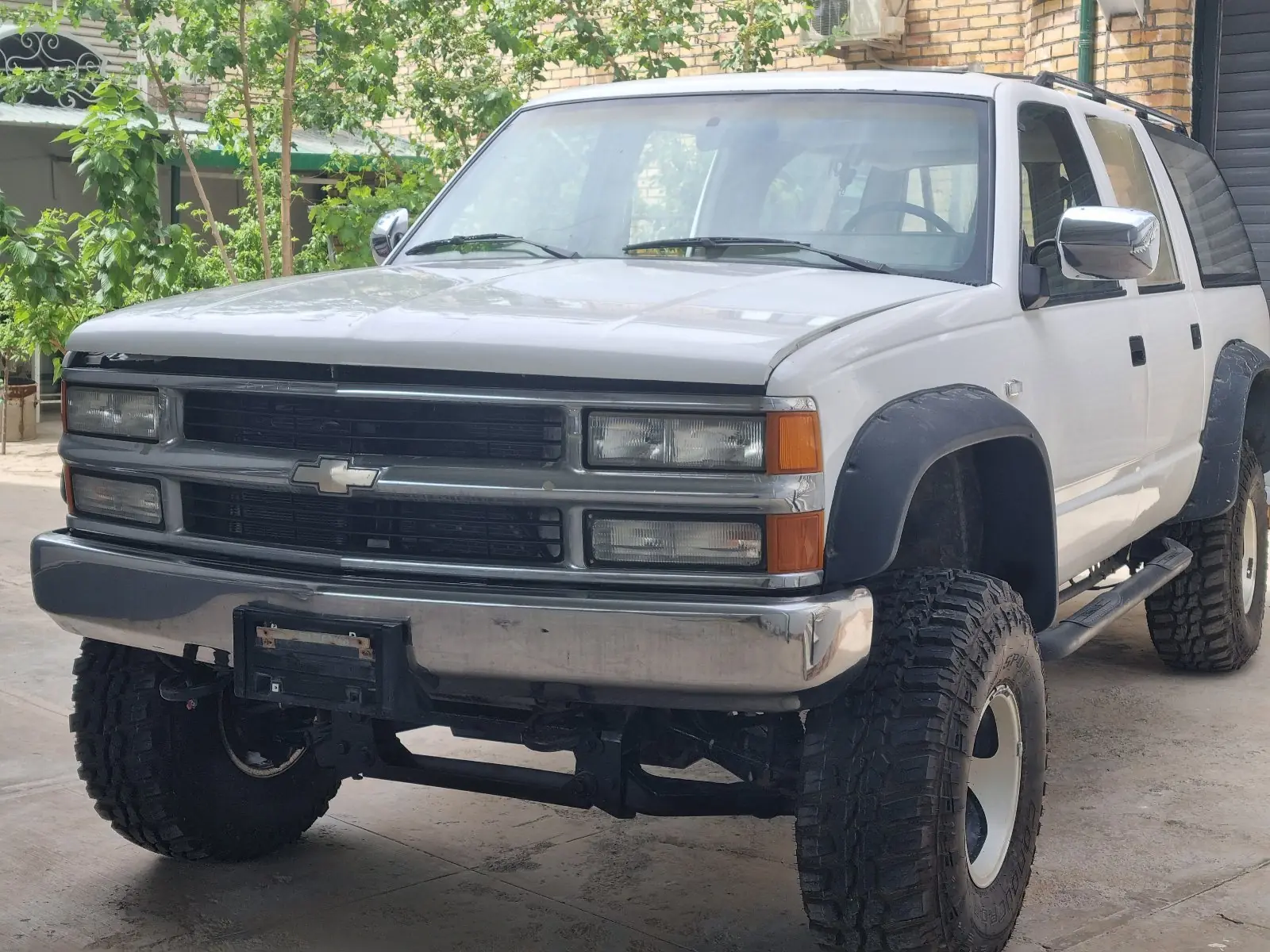 1994 CHEVROLET Suburban 2