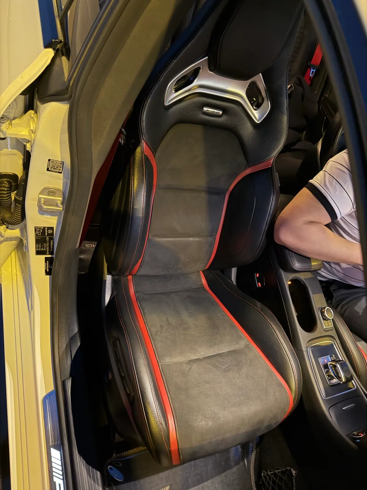 2015 MERCEDES-BENZ Cla 4