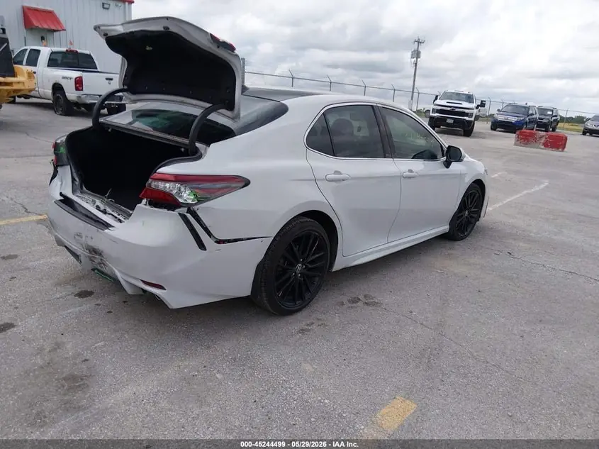 2022 Toyota Camry Xse V6 4