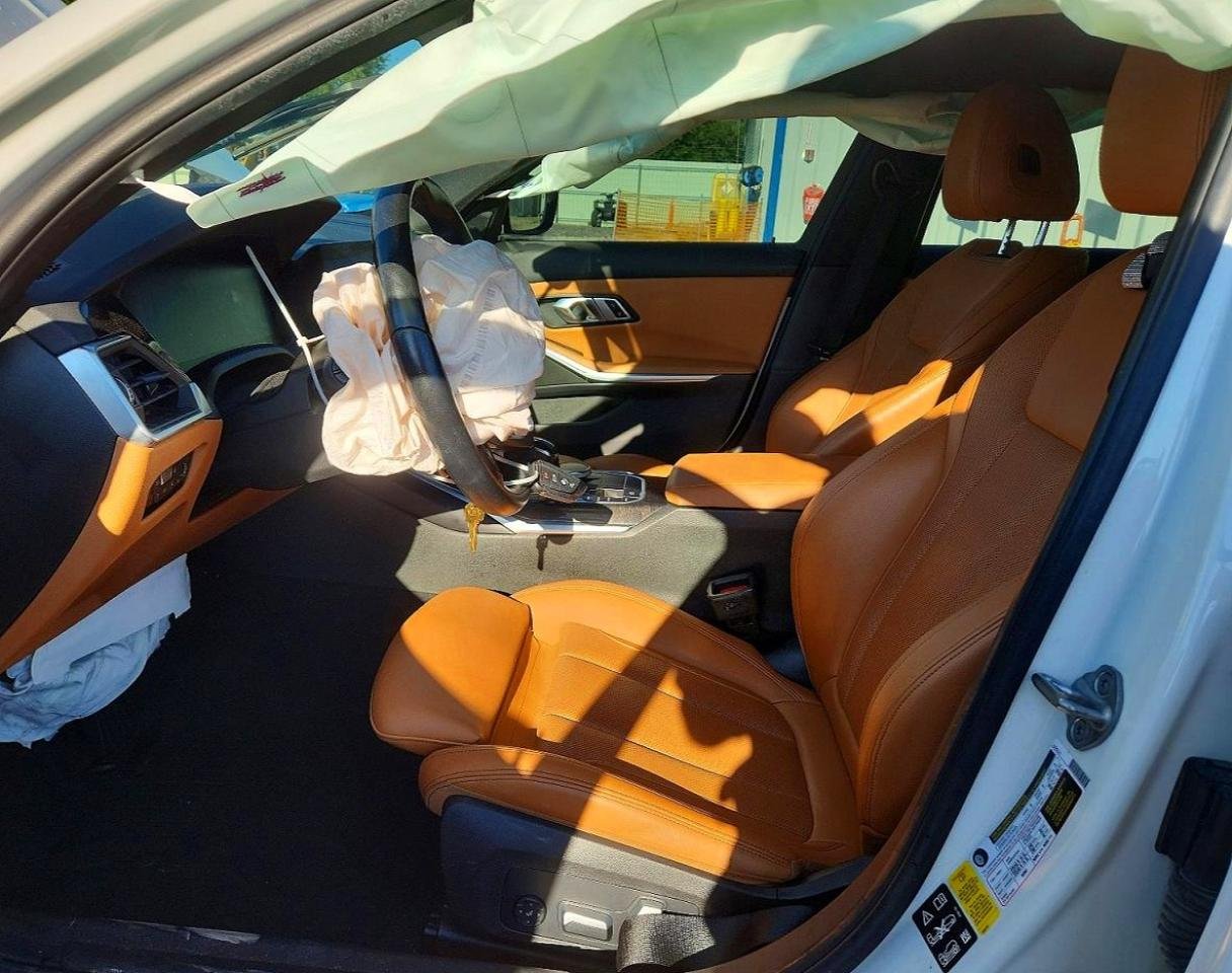2022 BMW 330Xi 15