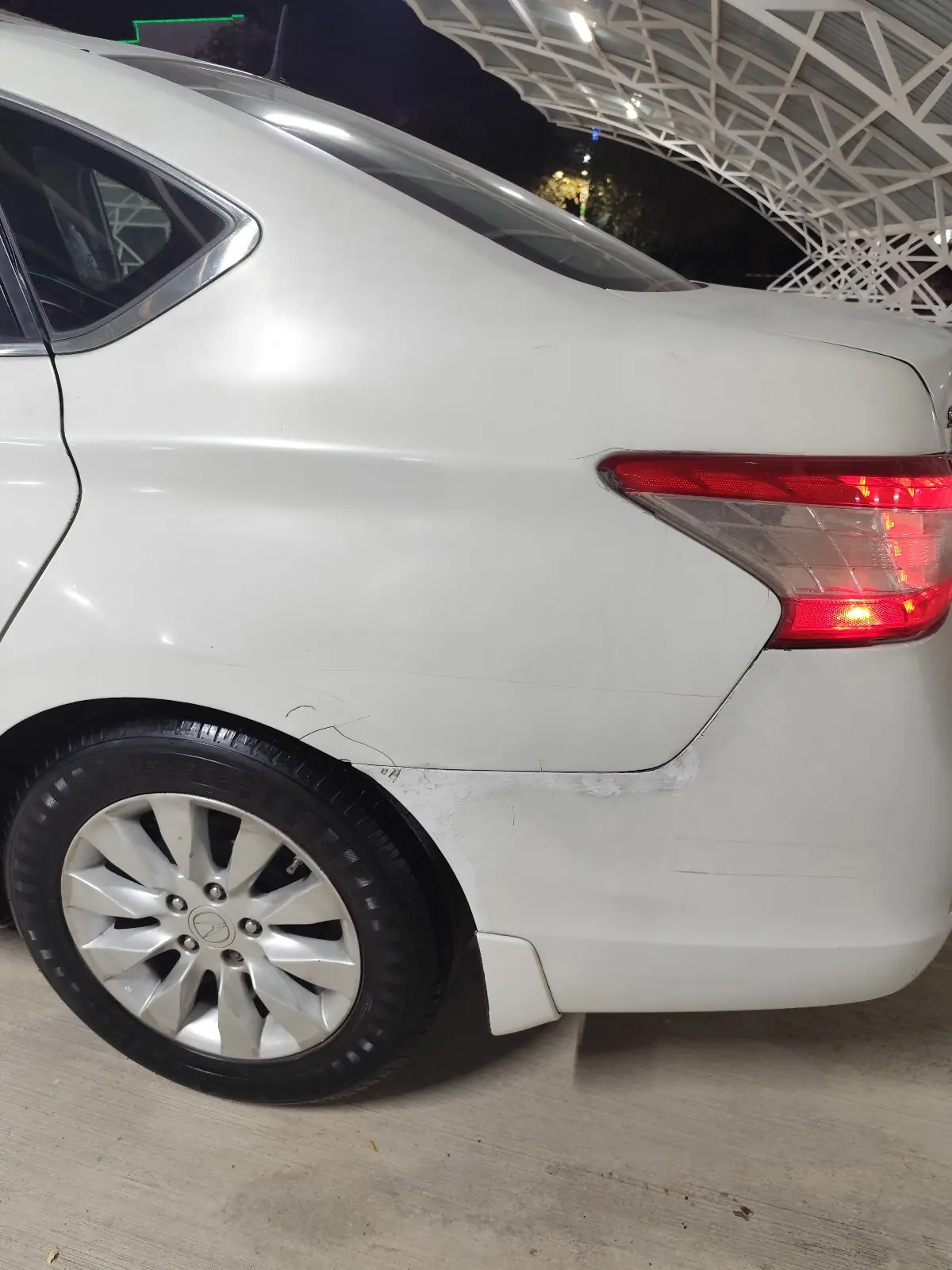 2013 NISSAN Sentra 5