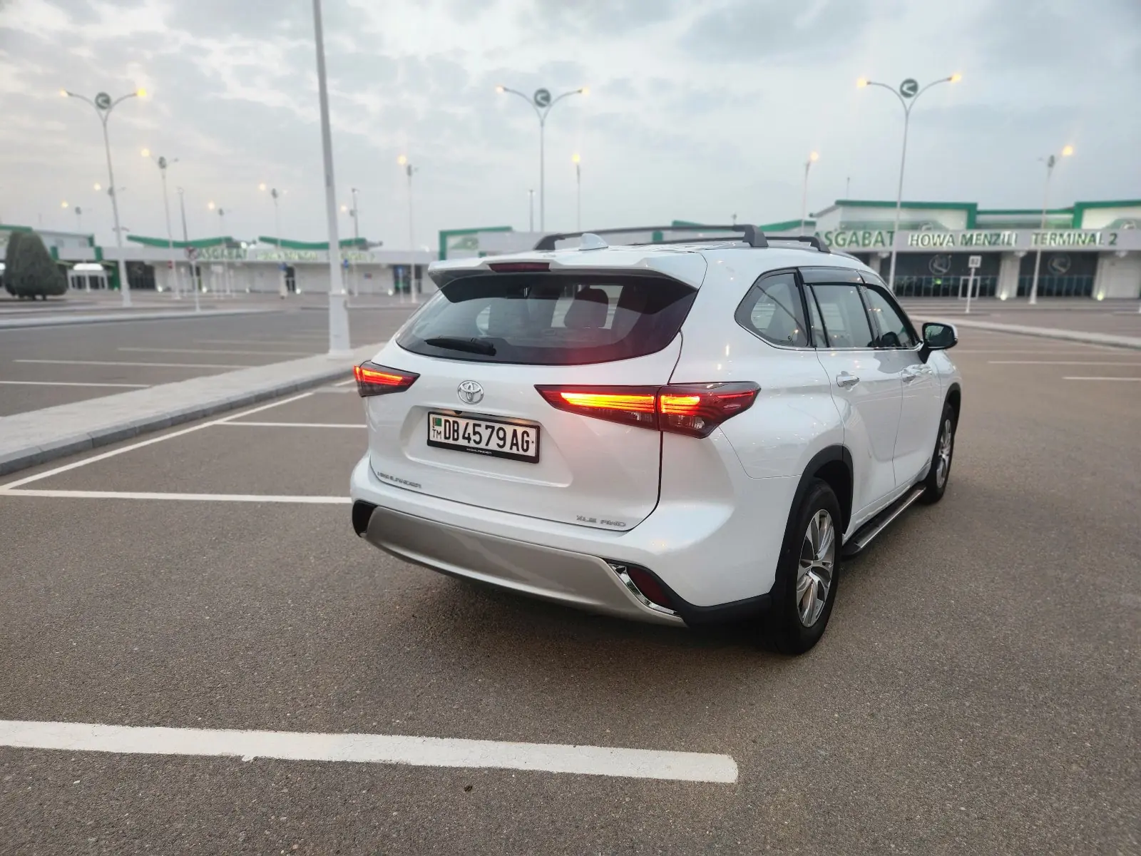 2022 Toyota Highlander Xle 3