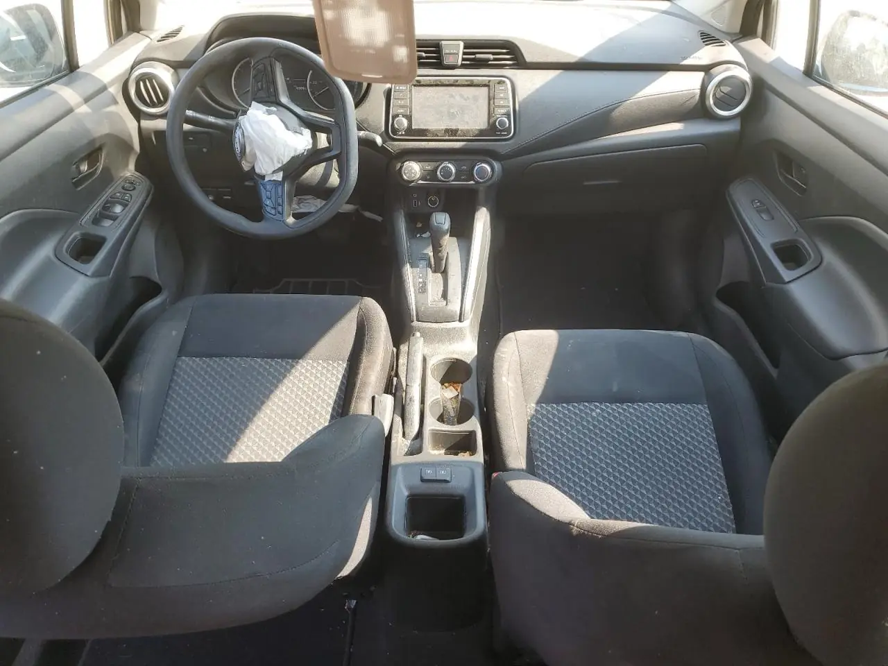 2023 Nissan Versa S 8