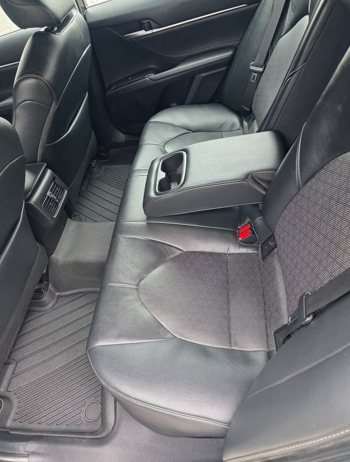 2018 TOYOTA Camry 7