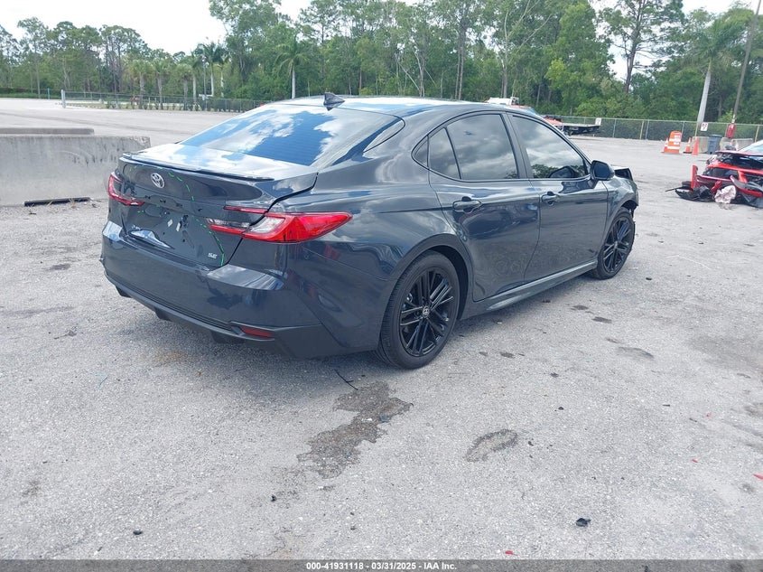 2025 Toyota Camry Se 12