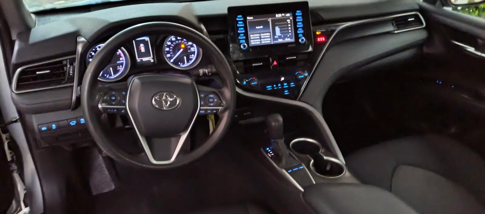 2022 Toyota Camry Le 3