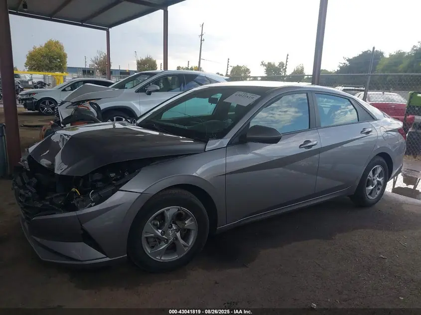 2023 Hyundai Elantra Se 19