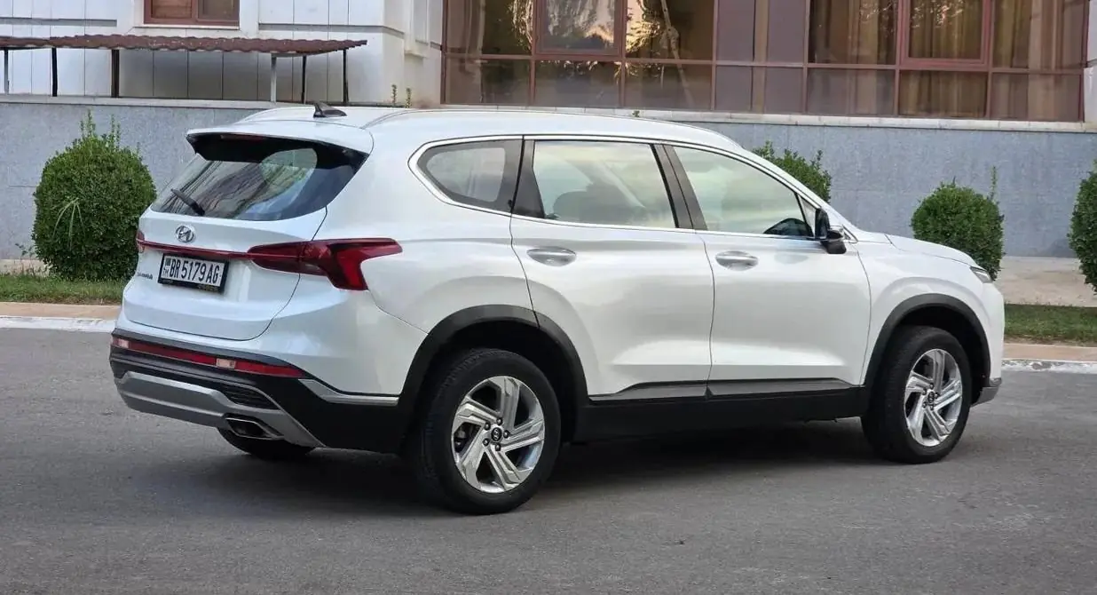 2022 Hyundai Santa Fe Sel 2