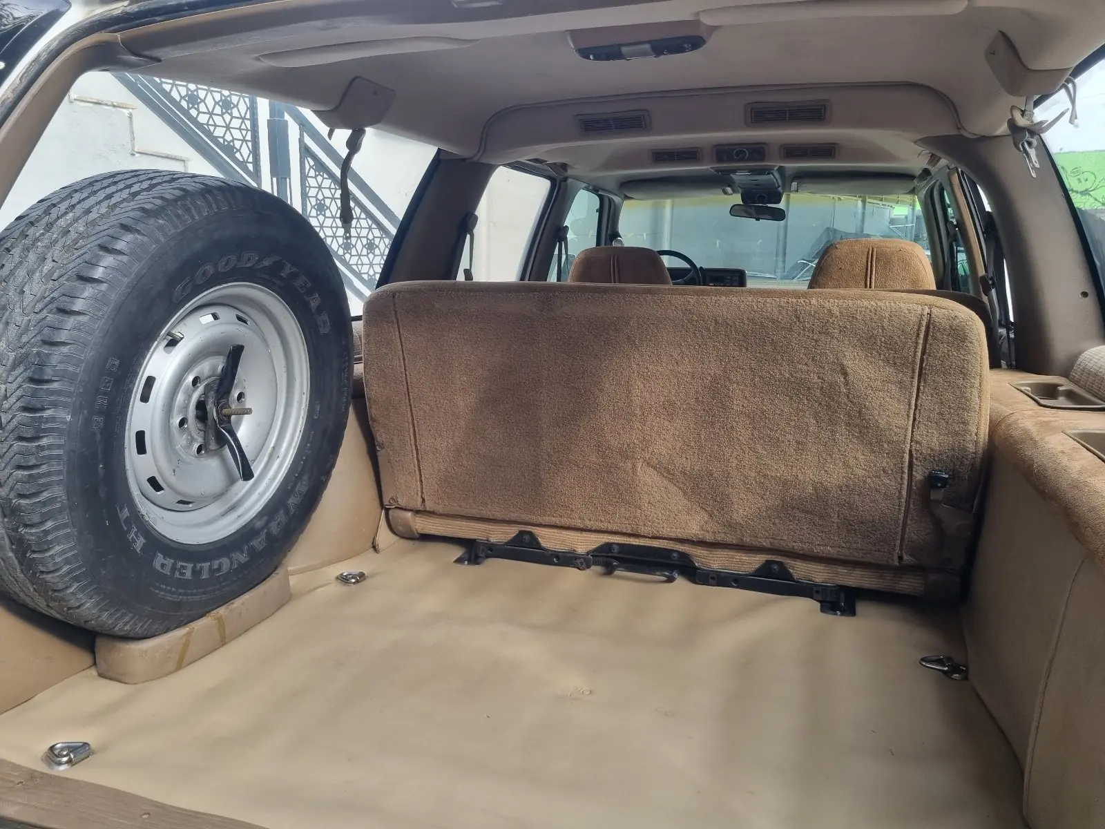 1994 CHEVROLET Suburban 5