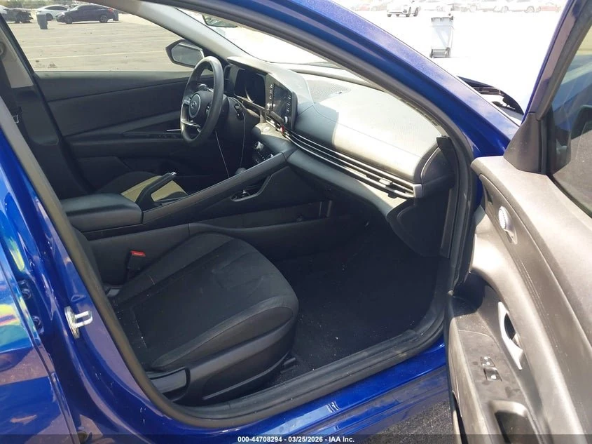 2022 Hyundai Elantra Sel 5